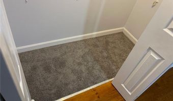 25 Old Oak Ave Ave 1, Cranston, RI 02920