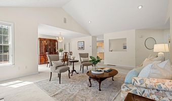 3 Gleneagle Dr, Bedford, NH 03110