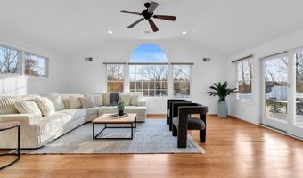 113 Arneytown Hornerstown Rd, Allentown, NJ 08501