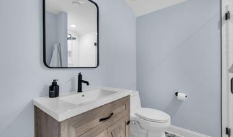 33 Amherst Dr, Bayville, NJ 08721