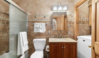9- A Obtuse Rocks Rd, Brookfield, CT 06804