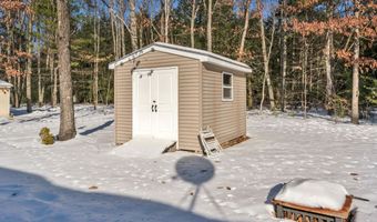 39 Leisure Dr, Alfred, ME 04002