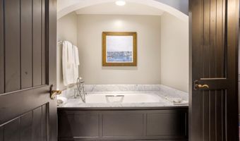 130 Daybreak Rdg Hs302, Avon, CO 81620