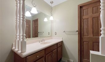 465 Kar A Bru, Amherst, OH 44001