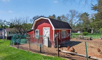 8275 MERTZTOWN Rd, Alburtis, PA 18011