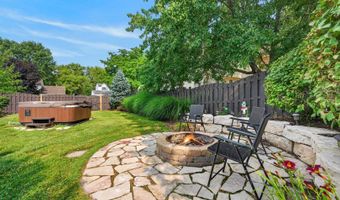 1000 Louis Ave, Algonquin, IL 60102