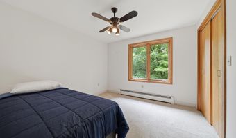 10 Eaton Rd, Amherst, NH 03031