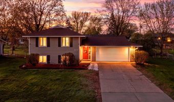 1047 Lowell Dr, Apple Valley, MN 55124