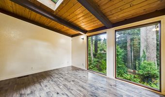 2910 Greenbriar Ln, Arcata, CA 95521