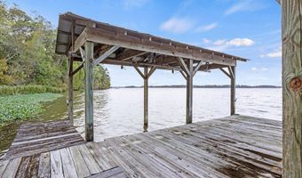 389 Lakeshore Dr, Bainbridge, GA 39819