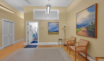 14 School St, Bristol, VT 05443