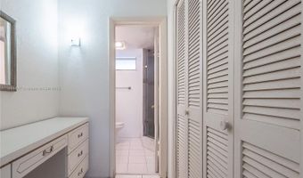 3030 Marcos Dr T203, Aventura, FL 33160