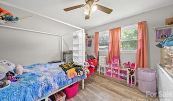 809 Elaine Dr, Albemarle, NC 28001