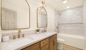 3985 Syme Dr, Carlsbad, CA 92008