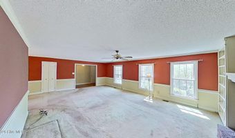 512 Raymond Dr, Arapahoe, NC 28510
