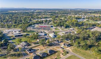 1114 Hunter Dr, Barling, AR 72923