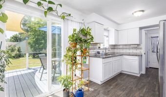 1113 Summer St, Algonac, MI 48001