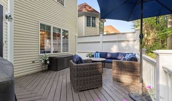 32 Bobby Jones Dr 32, Andover, MA 01810