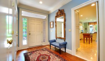 2 Schuyler Ln 2, Bloomfield, CT 06002