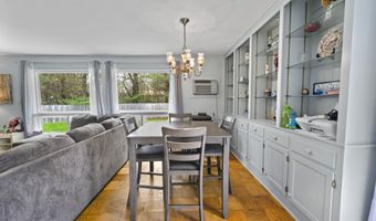 42 Sugarloaf Ln, Bangor, ME 04401
