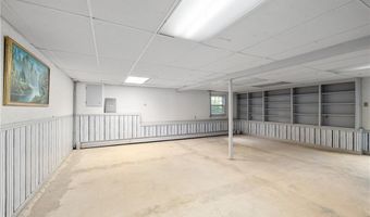 20 Adirondack Dr, East Greenwich, RI 02818