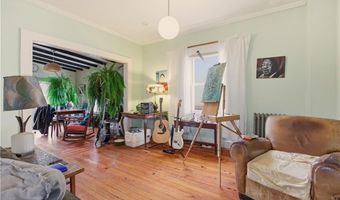 51 Warner St, Newport, RI 02840