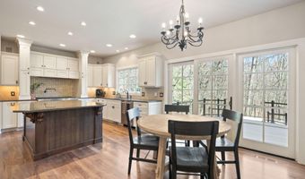 1100 Skyevale Dr NE, Ada, MI 49301