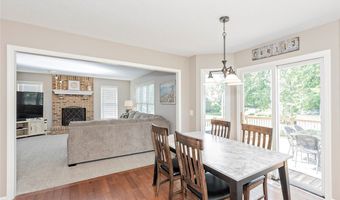 565 Walnut Ridge Trl, Aurora, OH 44202