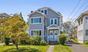 135 Dover Rd, West Hartford, CT 06119