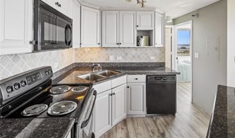 1060 Kamehameha Hwy 2002B, Pearl City, HI 96782