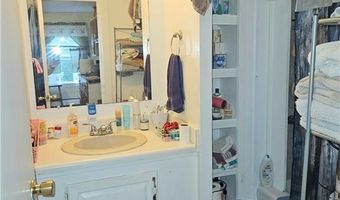 1 Side Hill St, Hopkinton, RI 02832