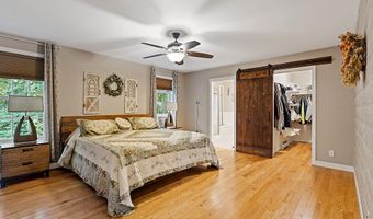5 Little Village Ln, Belgrade, ME 04917