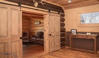 258 A Howie Rd, Big Timber, MT 59011