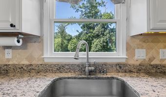 48 MADDOX Ln, Amissville, VA 20106