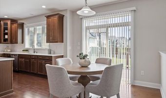 207 Weddington Park Ln, Apex, NC 27523