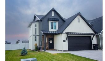 2046 47th St, Ammon, ID 83401