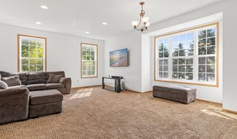 15871 Freedom Ln, Apple Valley, MN 55124