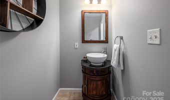 315 Glenn Bridge Rd, Arden, NC 28704