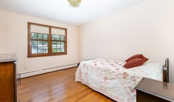 76 Country Ln, Bristol, CT 06010