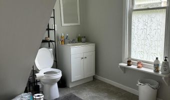 216 W Highland Ave, Ada, OH 45810