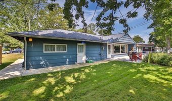 26 Devon Ln, Amherst, NY 14221