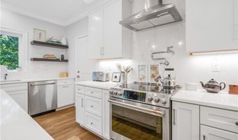 31 Ridge St, Berkley, MA 02779