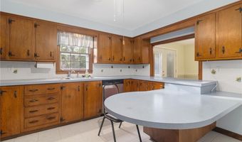 350 Essex Rd, North Kingstown, RI 02852