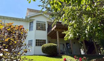 6701 Three Lakes Pkwy, Des Moines, IA 50320