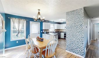 1454 Hillcrest Dr, Atwater, OH 44201