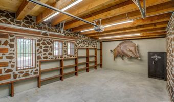 67 Little Donner Dr, Cascade, ID 83611