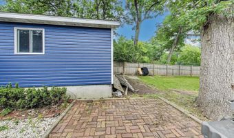 43173 N Lake Ave, Antioch, IL 60002