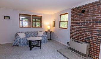 18 Julian St, Sebago, ME 04029