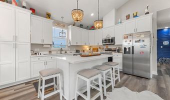 4039 Bonita St, Bay St. Louis, MS 39520