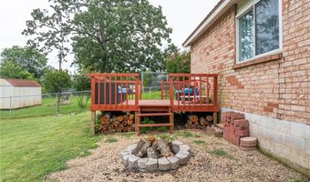 904 N St, Barling, AR 72923
